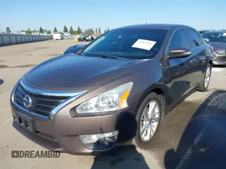 2013 Nissan Altima SV with VIN 1N4AL3APXDN509505, listed as a IAAI auction lot 41967363 with 133,122 mi miles and . Bid and sale history available at carsss.com. Image 18.