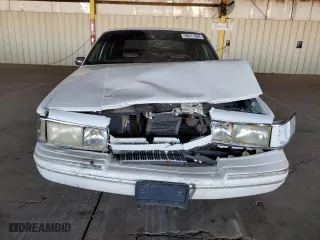 1994 Lincoln Town Car Executive with VIN 1LNLM81W9RY755340, listed as a Copart auction lot 68571884 with 167,150 mi miles and Salvage Title. Bid and sale history available at carsss.com. Image 5.