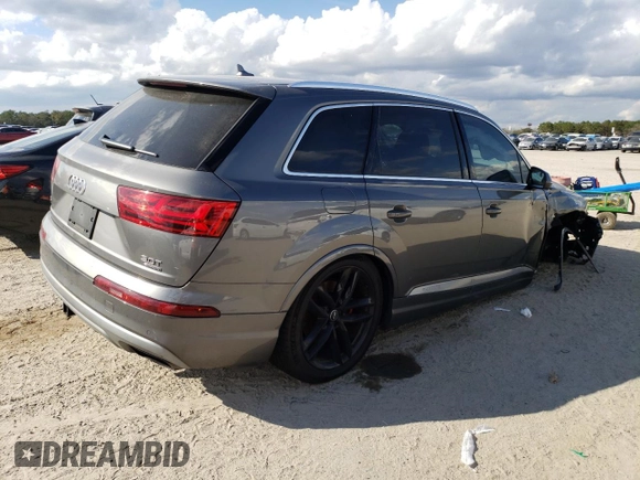 2017 Audi Q7 Prestige z VIN WA1VAAF73HD002966, wystawiony jako Copart lot #39531823 z przebiegiem 115 000 mil mil oraz Nie do naprawy • Non repairable. Historia ofert i sprzedaży dostępna na DreamBid. Obrazek 3.