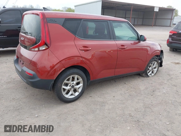 2022 Kia Soul LX with VIN KNDJ23AU8N7836980, listed as a IAAI auction lot 41871840 with 47,162 mi miles. Bid and sale history available at carsss.com. Image 4.