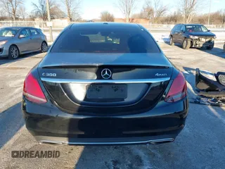 2019 Mercedes-Benz C 300 with VIN 55SWF8EB1KU305740, listed as a IAAI auction lot 41288686 with 101,908 mi miles and . Bid and sale history available at carsss.com. Image 16.