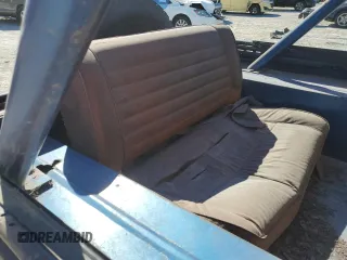 1981 Jeep CJ z VIN 1JCCM85A3BT015853, wystawiony jako Copart lot #76753214 z przebiegiem 19 962 mil mil oraz Tytuł czysty. Historia ofert i sprzedaży dostępna na DreamBid. Obrazek 10.