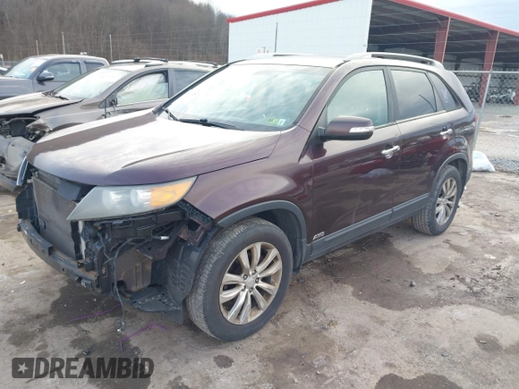 2011 Kia Sorento LX with VIN 5XYKTDA2XBG078757, listed as a IAAI auction lot 40937252 with 186,055 mi miles. Bid and sale history available at carsss.com. Image 18.