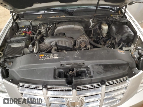 2011 Cadillac Escalade ESV Luxury z VIN 1GYS4HEF2BR344981, wystawiony jako Copart lot #87521245 z przebiegiem 189 483 mil mil oraz Czysty tytuł • Clean title. Historia ofert i sprzedaży dostępna na DreamBid. Obrazek 12.
