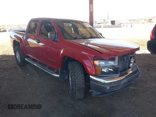 2005 GMC Canyon 1SE SLE Z71 with VIN 1GTDS136158197352, listed as a IAAI auction lot 41289671 with 152,279 mi miles. Bid and sale history available at carsss.com. Image 1.