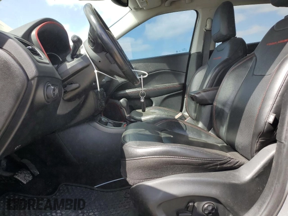 2019 Jeep Compass Trailhawk with VIN 3C4NJDDB3KT785383, listed as a Copart auction lot 53398135 with 83,498 mi miles and Salvage Title. Bid and sale history available at carsss.com. Image 7.
