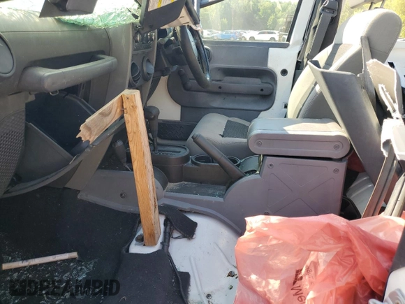 2008 Jeep Wrangler X с VIN 1J4FZ24198L511466, выставлен на аукционе Copart как лот 70196544 с пробегом Не указан миль и Списание • Salvage title. История ставок и продаж доступна на DreamBid. Изображение 7.