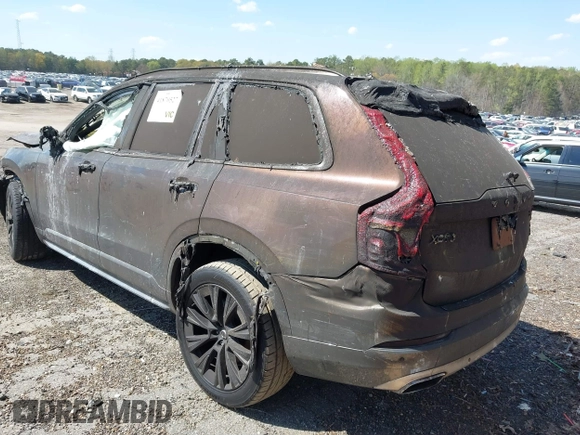 2020 Volvo XC90 Momentum with VIN YV4102CK0L1608528, listed as a IAAI auction lot 41870527 with Not provided miles and . Bid and sale history available at DreamBid. Image 3.