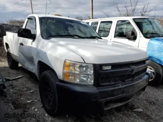 2007 Chevrolet Silverado 1500 Work Truck with VIN 1GCEC14C27E529602, listed as a Copart auction lot 48211635 with 329,917 mi miles and Salvage Title. Bid and sale history available at carsss.com. Image 4.
