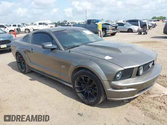 2005 Ford Mustang GT Deluxe with VIN 1ZVFT82H155236134, listed as a IAAI auction lot 42336089 with 112,668 mi miles and . Bid and sale history available at DreamBid. Image 1.