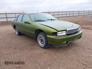 1994 Chevrolet Caprice Classic with VIN 1G1BL52W1RR158055, listed as a IAAI auction lot 41907431 with 133,280 mi miles. Bid and sale history available at carsss.com. Image 1.