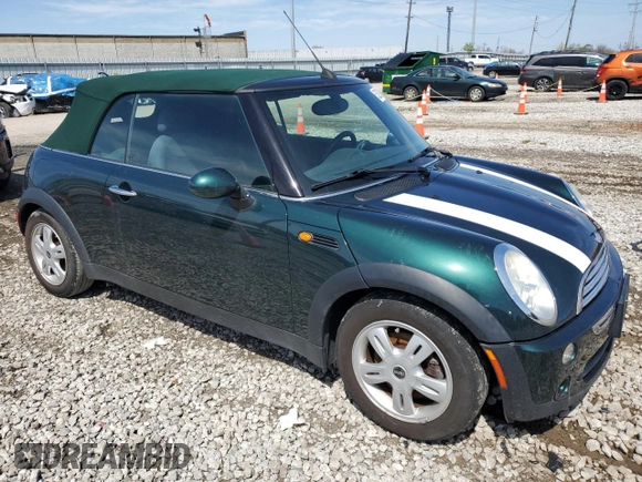 2008 MINI Convertible z VIN WMWRF335X8TG18578, wystawiony jako Copart lot #52097125 z przebiegiem 73 743 mil mil oraz Szkody całkowita. Historia ofert i sprzedaży dostępna na DreamBid. Obrazek 4.
