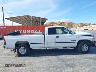 1999 Dodge Ram 2500 with VIN 1B7KC2362XJ593196, listed as a IAAI auction lot 41388015 with 466,535 mi miles. Bid and sale history available at carsss.com. Image 13.