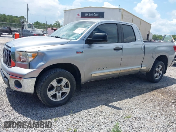 2010 Toyota Tundra z VIN 5TFUW5F16AX119032, wystawiony jako IAAI lot #42442454 z przebiegiem 221 804 mil mil oraz . Historia ofert i sprzedaży dostępna na DreamBid. Obrazek 17.