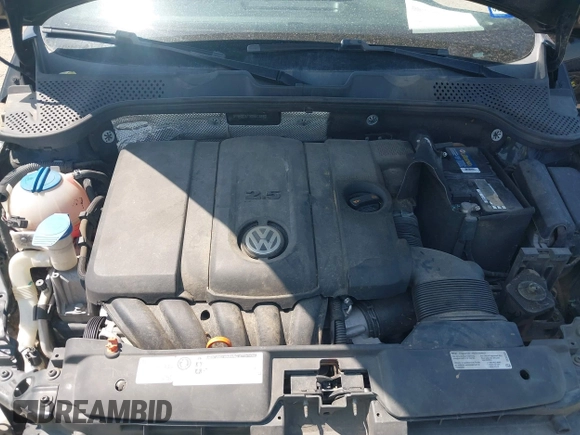 2013 Volkswagen Beetle 2.5L with VIN 3VWHX7AT3DM603962, listed as a IAAI auction lot 42329256 with 137,285 mi miles and . Bid and sale history available at DreamBid. Image 10.