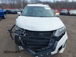 2018 Nissan Rogue SV with VIN KNMAT2MV7JP598545, listed as a IAAI auction lot 41719074 with 173,395 mi miles. Bid and sale history available at carsss.com. Image 12.