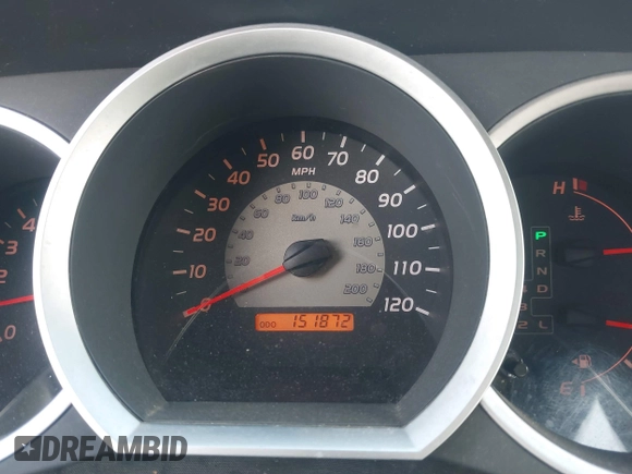 2006 Toyota Tacoma with VIN 5TEUU42N96Z268219, listed as a IAAI auction lot 41833805 with 151,872 mi miles. Bid and sale history available at carsss.com. Image 7.