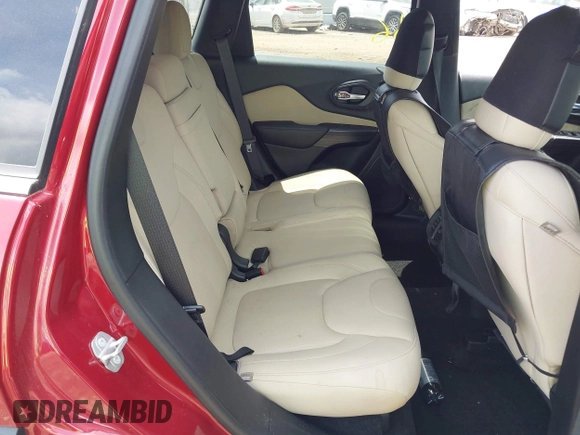 2017 Jeep Cherokee Latitude z VIN 1C4PJMCS0HW563302, wystawiony jako IAAI lot #42440735 z przebiegiem 63 889 mil mil oraz . Historia ofert i sprzedaży dostępna na DreamBid. Obrazek 8.
