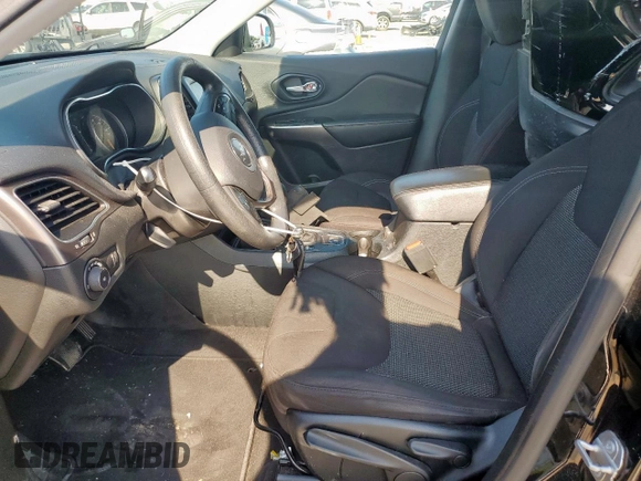 2019 Jeep Cherokee Latitude z VIN 1C4PJLCB7KD332961, wystawiony jako Copart lot #60554635 z przebiegiem 56 024 mil mil oraz Szkoda całkowita • Salvage title. Historia ofert i sprzedaży dostępna na DreamBid. Obrazek 7.