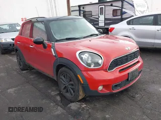 2013 MINI Countryman S z VIN WMWZC3C54DWP20490, wystawiony jako IAAI lot #41820539 z przebiegiem 93 645 mil mil oraz . Historia ofert i sprzedaży dostępna na DreamBid. Obrazek 1.