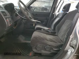 2001 Honda CR-V LX z VIN JHLRD28491C000225, wystawiony jako Copart lot #50099335 z przebiegiem 323 284 mil mil oraz Czysty tytuł • Clean title. Historia ofert i sprzedaży dostępna na DreamBid. Obrazek 7.
