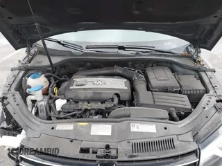 2014 Volkswagen Eos Komfort with VIN WVWBW8AH4EV007229, listed as a IAAI auction lot 41894160 with 66,984 mi miles and . Bid and sale history available at DreamBid. Image 10.