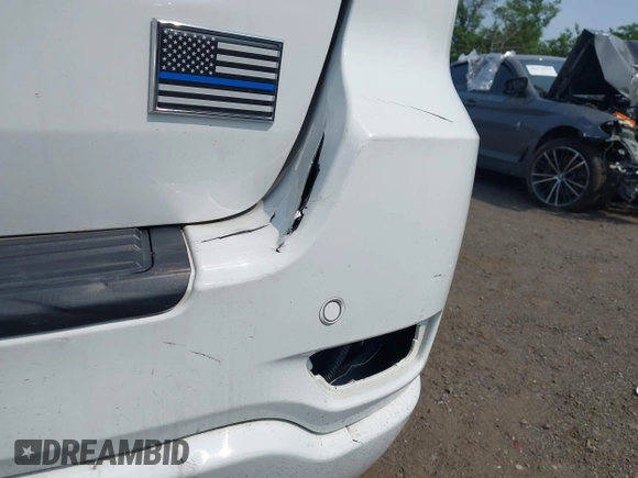 2020 Jeep Grand Cherokee Laredo E with VIN 1C4RJFAG5LC375033, listed as a IAAI auction lot 42415231 with 62,489 mi miles and . Bid and sale history available at DreamBid. Image 6.