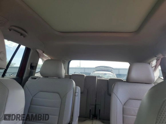 2018 Volkswagen Atlas SEL Premium with VIN 1V2NR2CA4JC575843, listed as a Copart auction lot 54007065 with 114,873 mi miles and Salvage title. Bid and sale history available at DreamBid. Image 10.