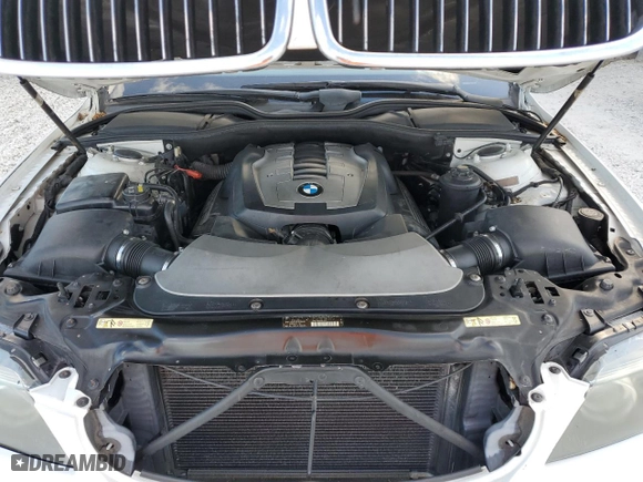 2008 BMW 7 Series 750Li with VIN WBAHN835X8DT79276, listed as a Copart auction lot 83698664 with 589,009 mi miles and Clean Title. Bid and sale history available at carsss.com. Image 11.