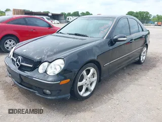 2007 Mercedes-Benz C 230 Sport z VIN WDBRF52HX7F907706, wystawiony jako IAAI lot #42456909 z przebiegiem 176 668 mil mil oraz . Historia ofert i sprzedaży dostępna na DreamBid. Obrazek 2.