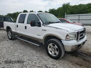 2006 Ford F-250 XL z VIN 1FTSW21P66EA21784, wystawiony jako Copart lot #59556905 z przebiegiem 162 561 mil mil oraz Szkoda całkowita • Salvage title. Historia ofert i sprzedaży dostępna na DreamBid. Obrazek 4.