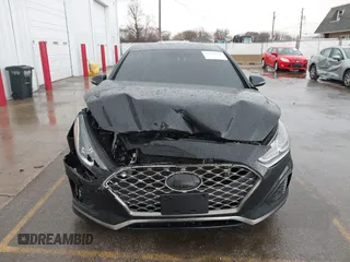 2018 Hyundai Sonata Limited with VIN 5NPE34AF2JH627102, listed as a IAAI auction lot 41839621 with 161,943 mi miles. Bid and sale history available at carsss.com. Image 12.