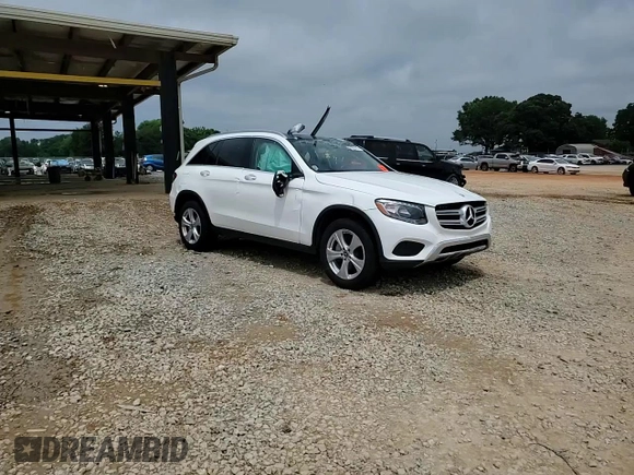 2018 Mercedes-Benz GLC 300 with VIN WDC0G4JBXJV044928, listed as a Copart auction lot 61679175 with 151,450 mi miles and Salvage title. Bid and sale history available at DreamBid. Image 15.