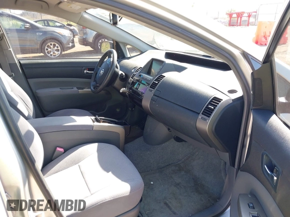 2008 Toyota Prius z VIN JTDKB20U383327536, wystawiony jako IAAI lot #42221287 z przebiegiem 145 145 mil mil oraz . Historia ofert i sprzedaży dostępna na DreamBid. Obrazek 5.