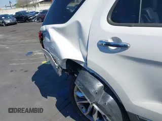 2015 Ford Explorer Limited z VIN 1FM5K7F87FGC65631, wystawiony jako IAAI lot #41465348 z przebiegiem Nie podano mil oraz . Historia ofert i sprzedaży dostępna na DreamBid. Obrazek 18.