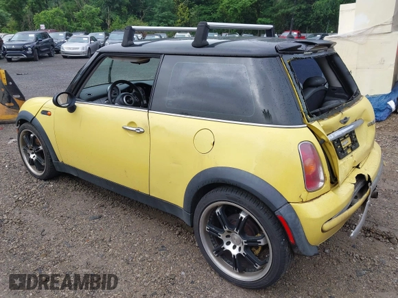 2002 MINI Hardtop with VIN WMWRC33472TC33275, listed as a IAAI auction lot 42537323 with 173,611 mi miles and . Bid and sale history available at DreamBid. Image 3.