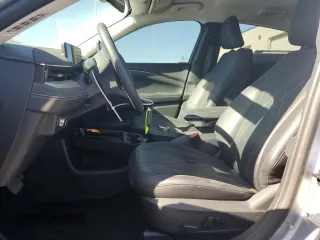 2022 Ford Mustang Mach-E Select z VIN 3FMTK1RM6NMA39047, wystawiony jako Copart lot #43374505 z przebiegiem 27 675 mil mil oraz Szkoda całkowita • Salvage title. Historia ofert i sprzedaży dostępna na DreamBid. Obrazek 7.