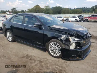 2013 Volkswagen Jetta SEL z VIN 3VWGX7AJ1DM400160, wystawiony jako Copart lot #69621884 z przebiegiem 135 059 mil mil oraz Szkoda całkowita • Salvage title. Historia ofert i sprzedaży dostępna na DreamBid. Obrazek 4.