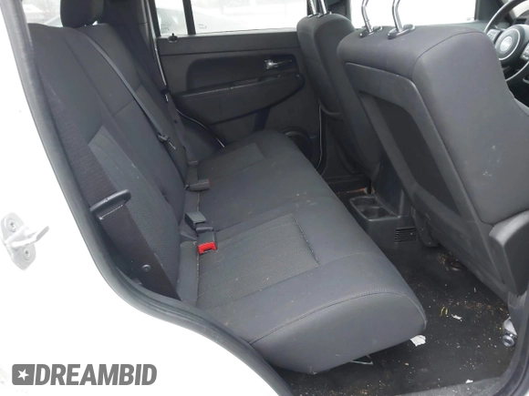 2011 Jeep Liberty Sport Jet with VIN 1J4PN2GK3BW587775, listed as a IAAI auction lot 41555089 with 126,921 mi miles and . Bid and sale history available at DreamBid. Image 8.