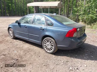2010 Volvo S40 с VIN YV1390MS9A2490226, выставлен на аукционе IAAI как лот 42234235 с пробегом 111 765 миль миль и . История ставок и продаж доступна на DreamBid. Изображение 3.