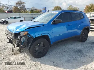 2022 Jeep Compass Altitude with VIN 3C4NJDBB7NT154739, listed as a Copart auction lot 77883524 with 31,863 mi miles and Salvage Title. Bid and sale history available at carsss.com. Image 1.
