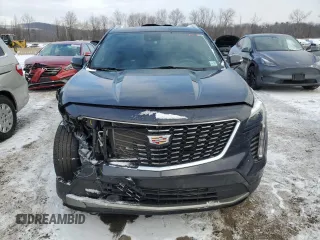 2022 Cadillac XT4 AWD Premium Luxury with VIN 1GYFZDR42NF140322, listed as a Copart auction lot 89084545 with 32,440 mi miles and Salvage Title. Bid and sale history available at carsss.com. Image 5.