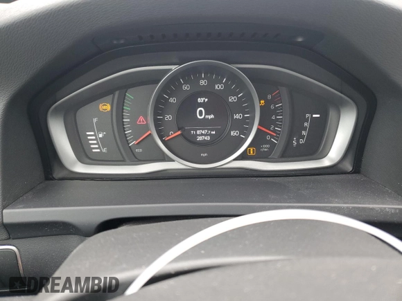 2018 Volvo V60 Dynamic with VIN YV140MEL7J2383656, listed as a Copart auction lot 81124364 with 28,743 mi miles and Salvage Title. Bid and sale history available at carsss.com. Image 9.