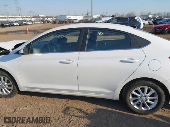 2019 Hyundai Accent SE with VIN 3KPC24A39KE070324, listed as a IAAI auction lot 41768121 with 62,500 mi miles. Bid and sale history available at carsss.com. Image 15.