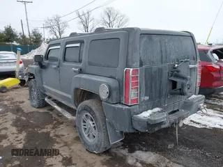2008 Hummer H3 SUV with VIN 5GTEN13E088133349, listed as a IAAI auction lot 41587403 with Not Provided miles and . Bid and sale history available at DreamBid. Image 3.