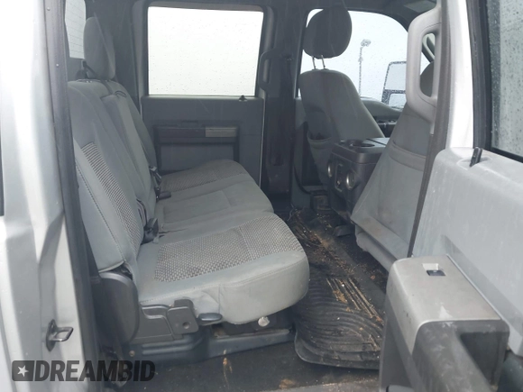 2014 Ford F-250 XL z VIN 1FT7W2BT8EEA01598, wystawiony jako IAAI lot #42258142 z przebiegiem 182 057 mil mil oraz . Historia ofert i sprzedaży dostępna na DreamBid. Obrazek 8.
