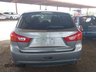 2015 Mitsubishi Outlander ES z VIN 4A4AP3AU7FE042477, wystawiony jako IAAI lot #42243771 z przebiegiem 114 331 mil mil oraz . Historia ofert i sprzedaży dostępna na DreamBid. Obrazek 16.