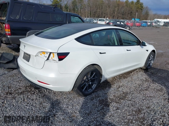 2023 Tesla Model 3 z VIN 5YJ3E1EAXPF543227, wystawiony jako IAAI lot #41150158 z przebiegiem 19 782 mil mil oraz . Historia ofert i sprzedaży dostępna na DreamBid. Obrazek 4.