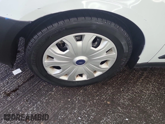 2019 Ford Transit Connect XL z VIN NM0LS7E28K1411828, wystawiony jako IAAI lot #42516582 z przebiegiem 84 198 mil mil oraz . Historia ofert i sprzedaży dostępna na DreamBid. Obrazek 40.