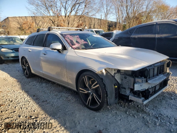 2018 Volvo V90 with VIN YV1A22VM4J1069866, listed as a Copart auction lot 73800383 with 48,681 mi miles and . Bid and sale history available at DreamBid. Image 4.